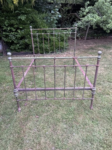 Antique four poster - poster, metal
