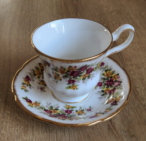 Royal grafton rose - grafton, bone
