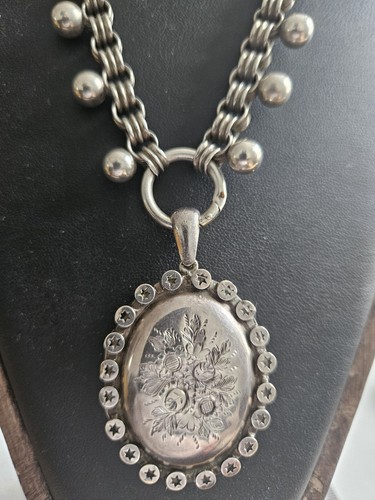 Antique victorian locket book