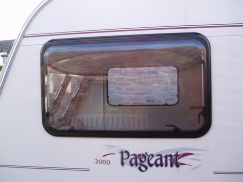 Caravan window 105 5cm - 105.5cm, x