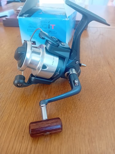 Daiwa emblem 2000it spinning - daiwa,