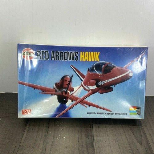 Airfix 03026 red arrows hawk - red,