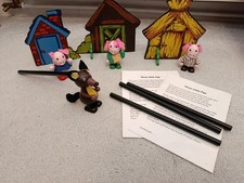 ELC Early Learning Centre 3 Little Pigs Wooden Puppet Set Rare. Vintage 