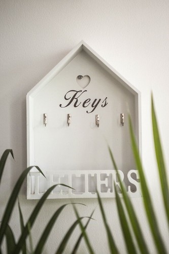 Hanging key letter rack white - hanging,