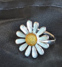 Sheila Fleet Daisies at Dawn