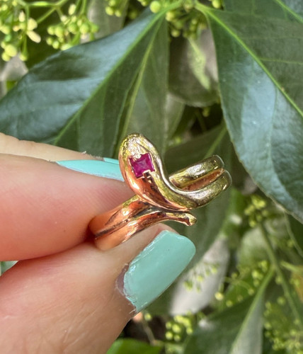 Antique 18k rosy hue yellow - antique,