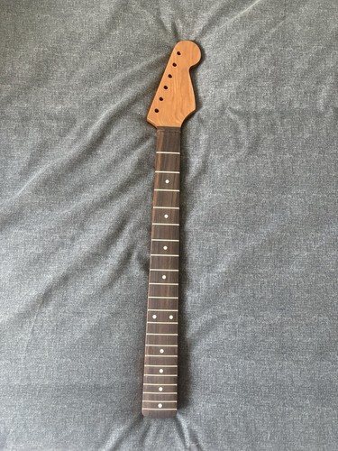 Stratocaster style neck - 60’s,