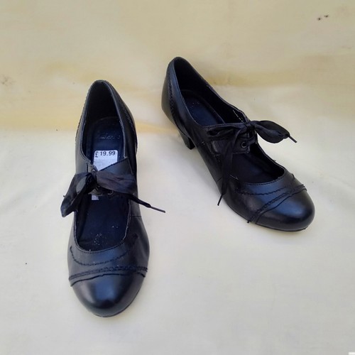 Clarks womens 39 - sz, ~39