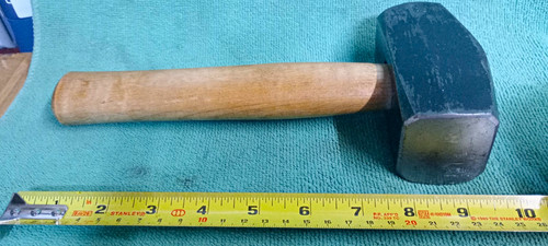 Lump hammer with - lump,