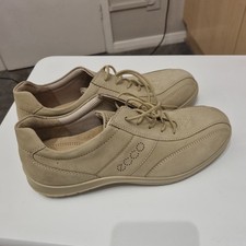 ECCO LIGHTWEIGHT AND COMFY