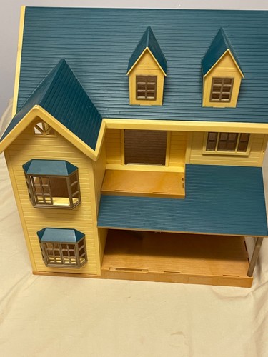 Sylvanian families oakwood - families,