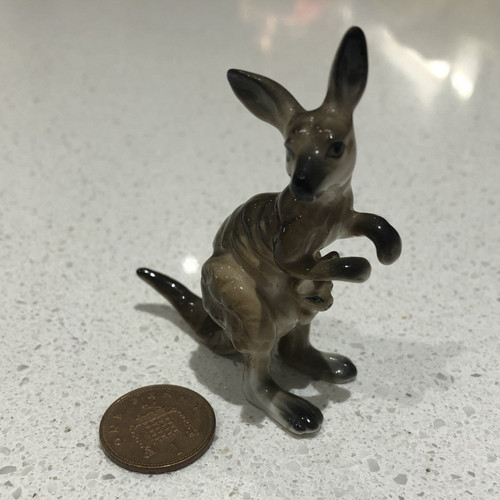 Hagen renaker kangaroo with - hagen,