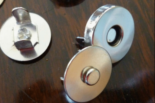 Magnetic clasps fasteners - , for