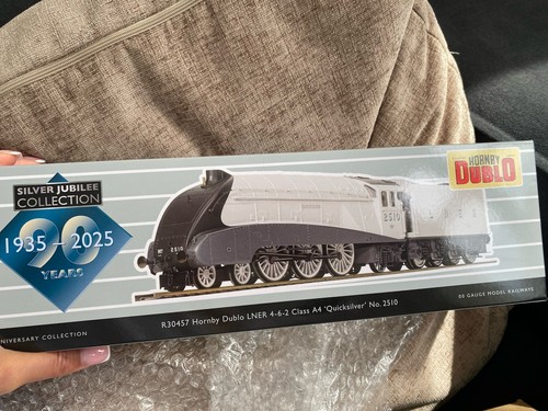 Hornby dublo r30457 lner class - lner,