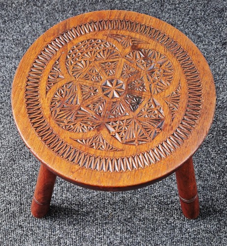 Victorian legged chip - a,
