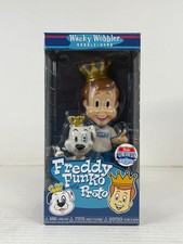 Funko - Wacky Wobbler - Freddy Funko With Proto - Fun On The Run