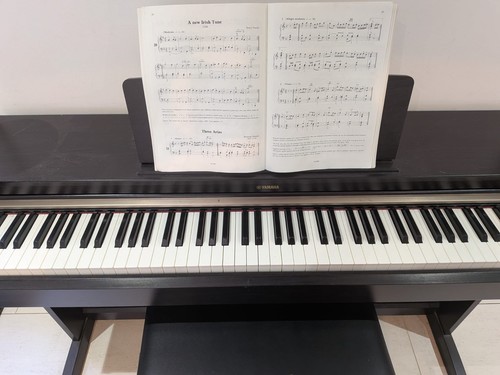 Yamaha arius p162 - p162, digital