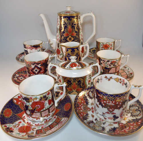 Royal crown derby curators - royal,