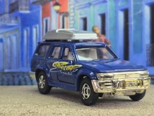 TOMICA #84 TOYOTA HILUX SURF