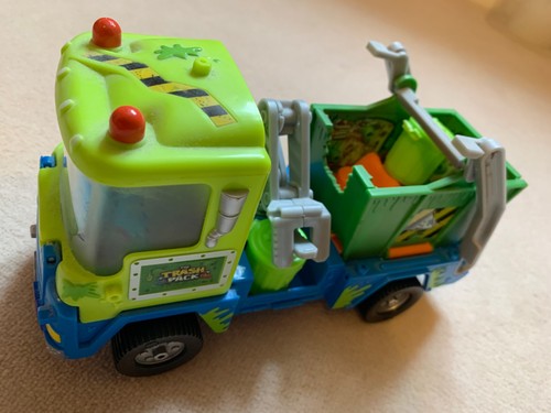 The trash pack skip truck - pack,