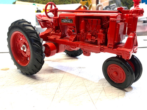 Ertl 16th mccormick deering - ertl.1:16th.mccormick,