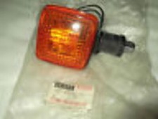 FRONT FLASHING ARROW RIGHT