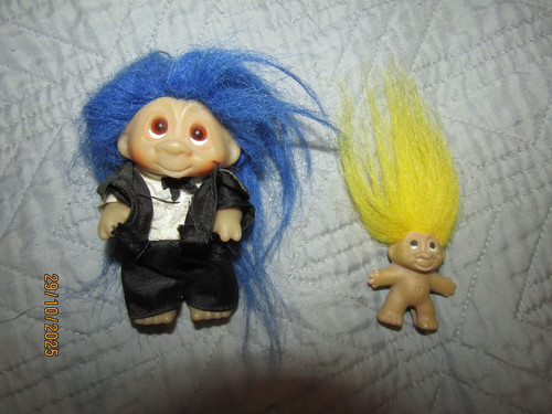 Rare groom vintage small - groom,