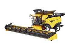 BRITAINS, NEW HOLLAND CR9.90 Combine Harvester - Prestige Collection, 1/32, B...