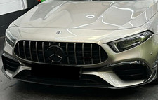 Front Grille Black Emblem Star