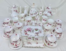 Royal Albert Lavender Rose Set