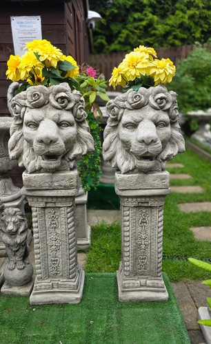Large lion head planter - head,