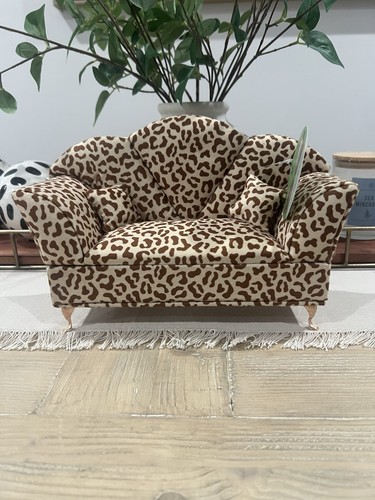 Nwt leopard print miniature - leopard,