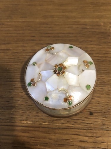 Vintage mother pearl pill - pearl,