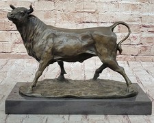 Trotting Bull - Hot Cast
