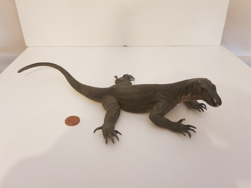 Komodo dragon figure - dragon, aaa,