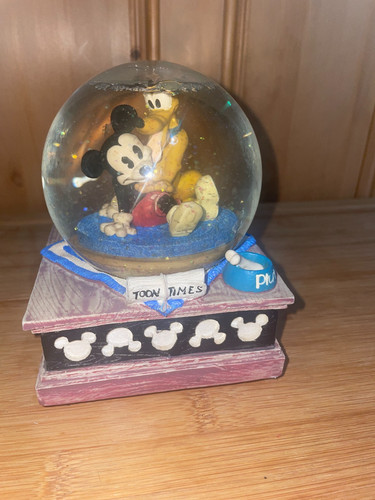 Vintage disney snow globe - disney,