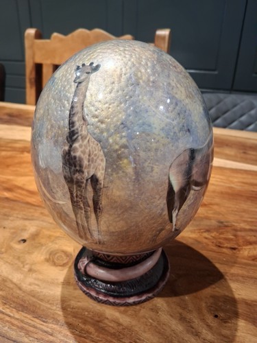 Real ostrich egg hand - egg,
