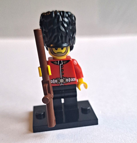 Lego royal guard minifigure - royal,