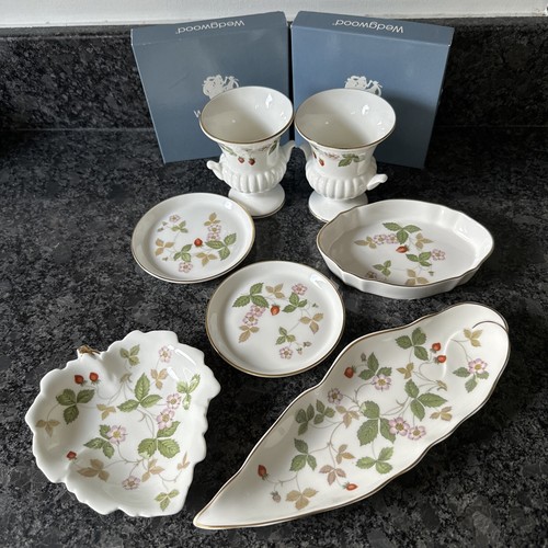 Wedgwood wild strawberry leaf - wild,