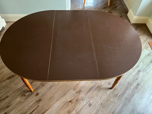 Round extending dining table - round,