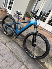 Cube Reaction Hybrid  600