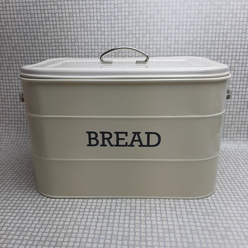 Living nostalgia bread - living,