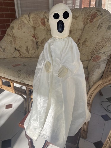 Punch judy ghost - &, '