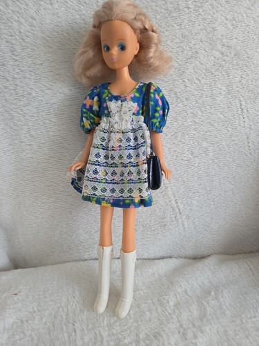 Daisy doll wearing - wearing, swiss