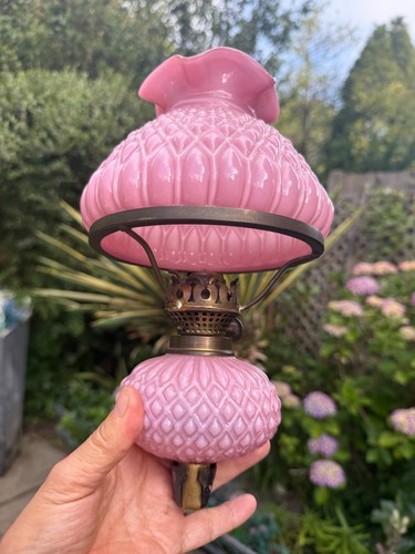 Antique pink embossed peg - antique, oil