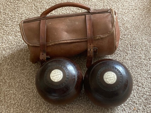 Pair lignum vitae presentation - pair,