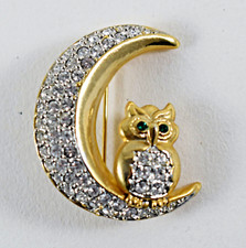 VINTAGE GOLD TONE COSTUME JEWELLERY OWL IN MOON JEWELLED BROOCH