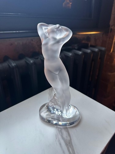 Lalique arms dancer - up,