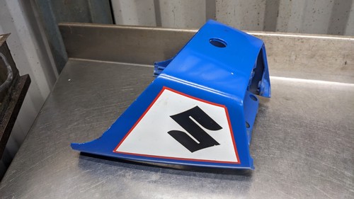 Suzuki gsx750et seat cowl - suzuki,