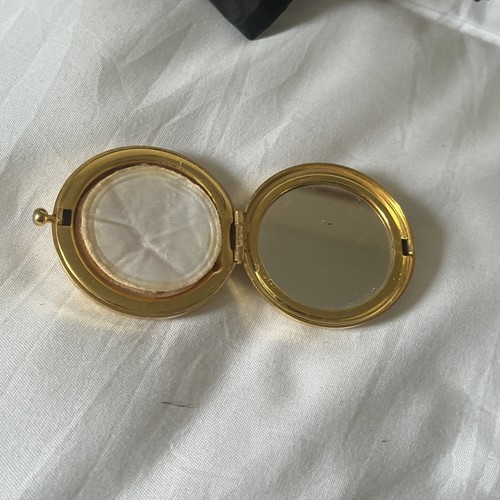 Vintage golden waves - gold, tone